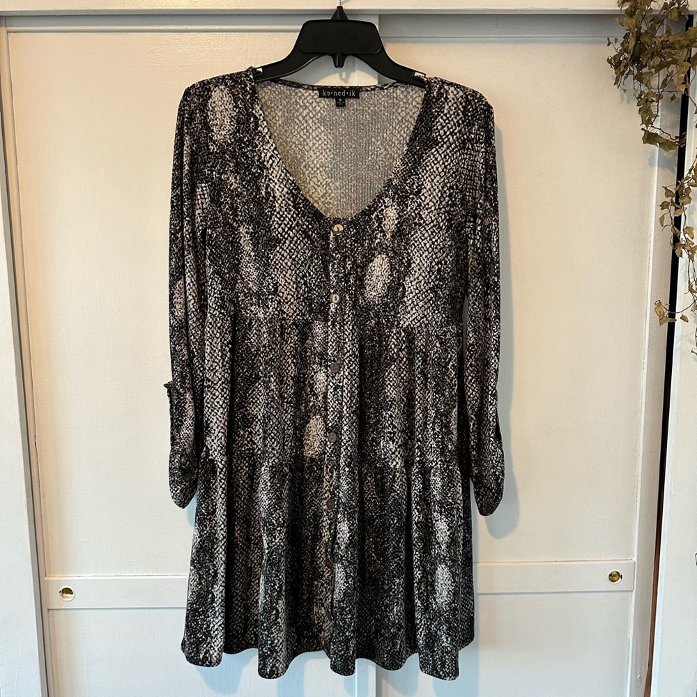 Black & White Snakeskin Patterned Dress